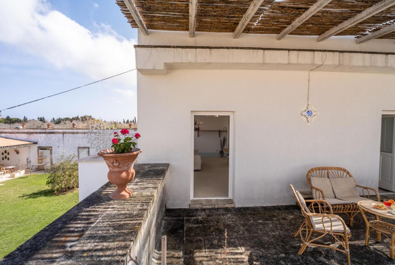 Masseria Rauccio Torre dell'Orso Esterno foto