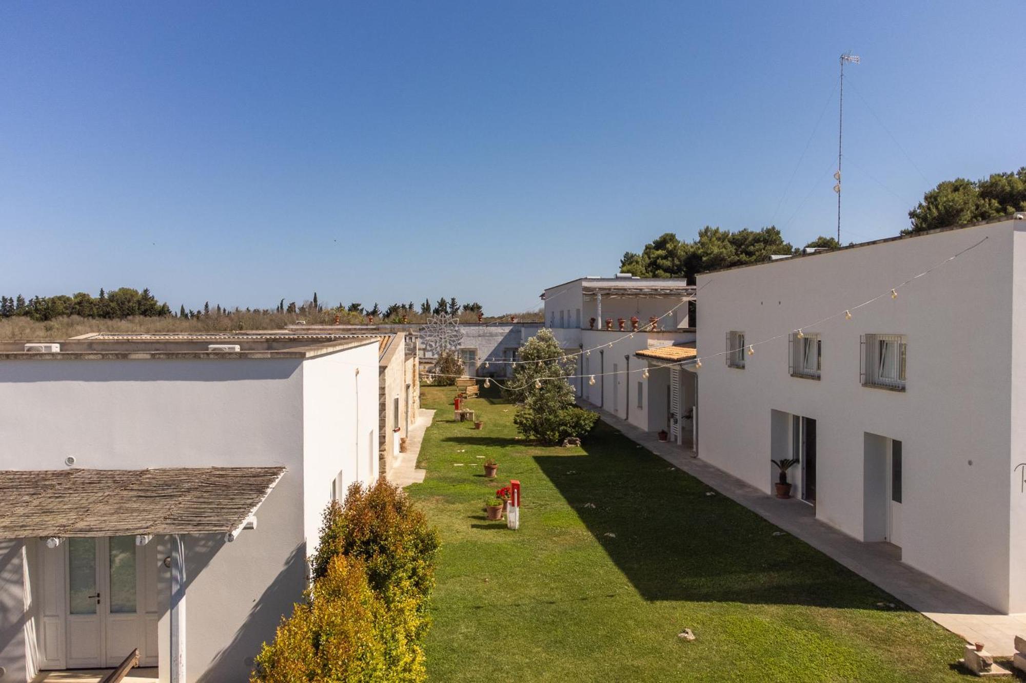 Masseria Rauccio Torre dell'Orso Esterno foto